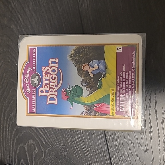 🛍Petes Dragon 1996 Walt Disney Masterpiece Collection Happy Meal Toy Mcdonalds - Picture 1 of 2